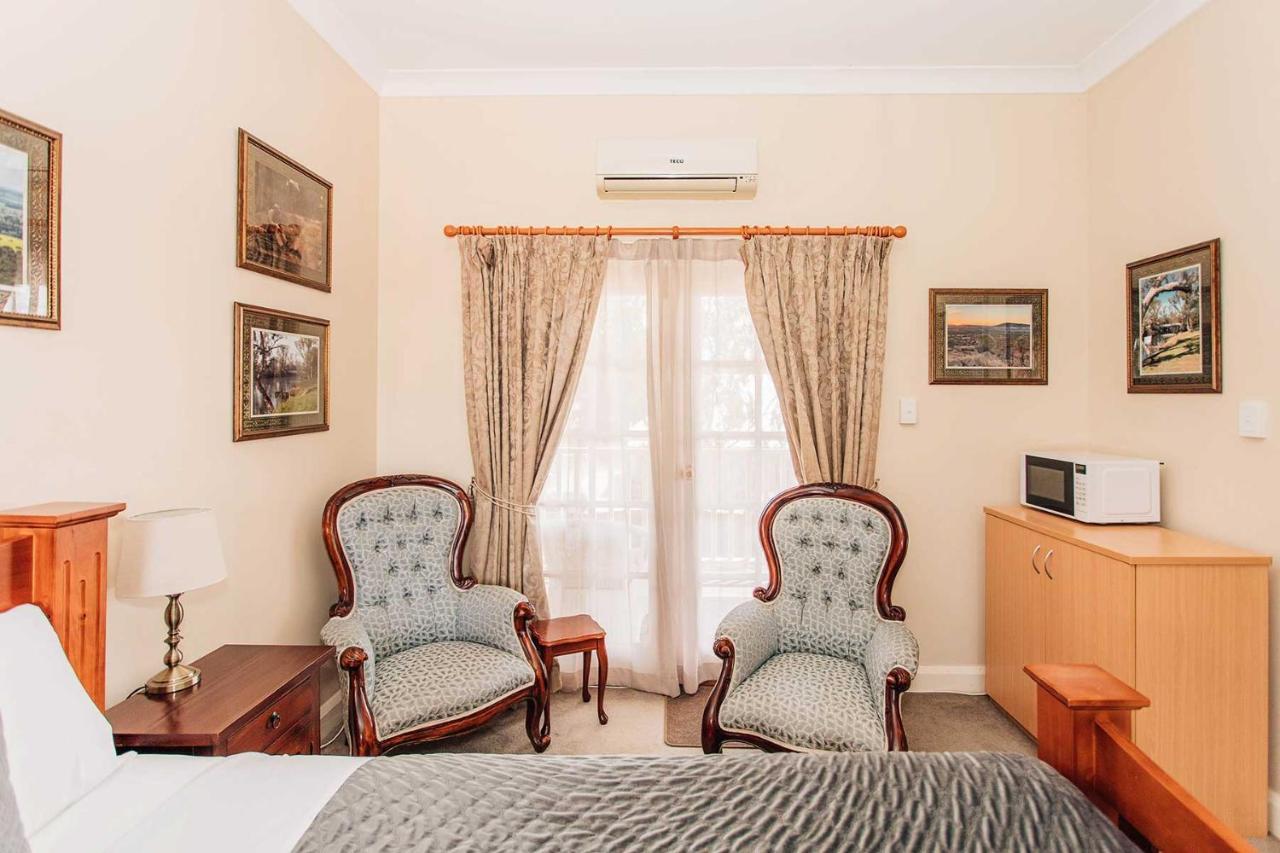 Settlers Hotel ยอร์ค ภายนอก รูปภาพ